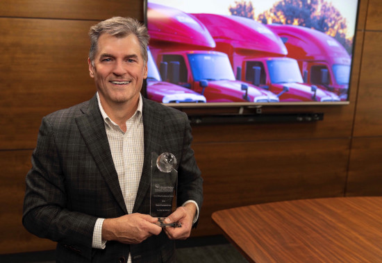 CEO Rick Roehl Accepts the 2020 EPA SmartWay Excellence Award